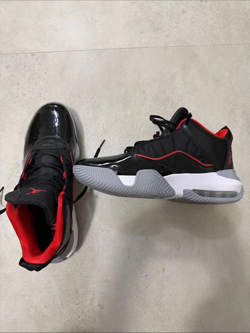 New Jordan stay loyal, Men's Black Patent Leather Basketball Shoes with Red Acce